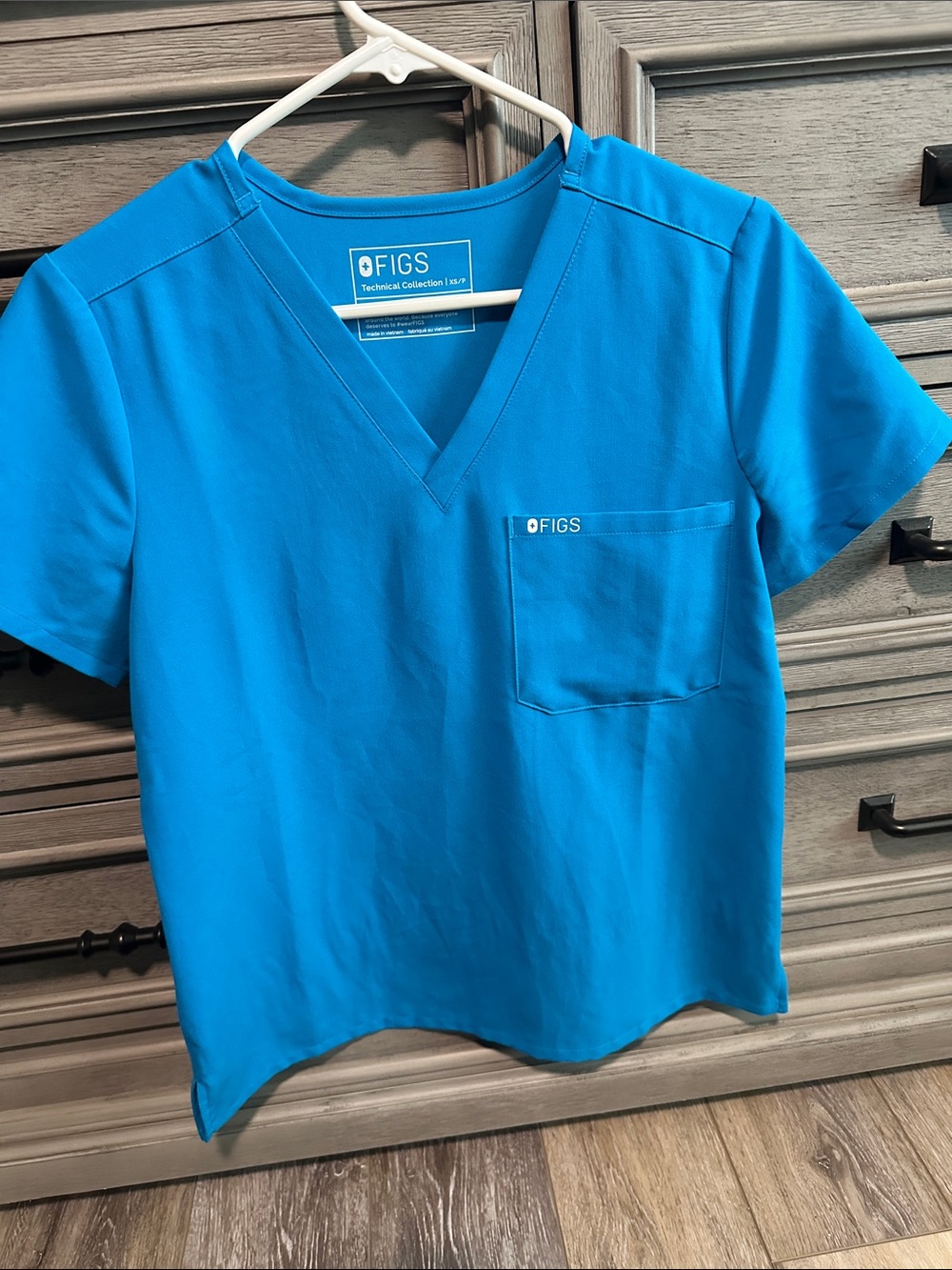 Figs Catarina Short-Sleeve V-Neck Top in Bright Blue